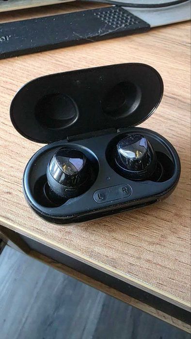 Наушники Samsung Buds+