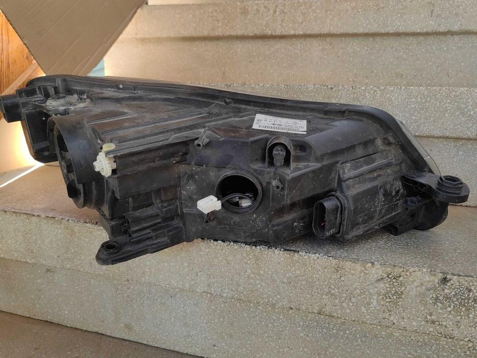 Фар Skoda Superb Bi-Xenon LED ляв / Фар Шкода Суперб Оригинален