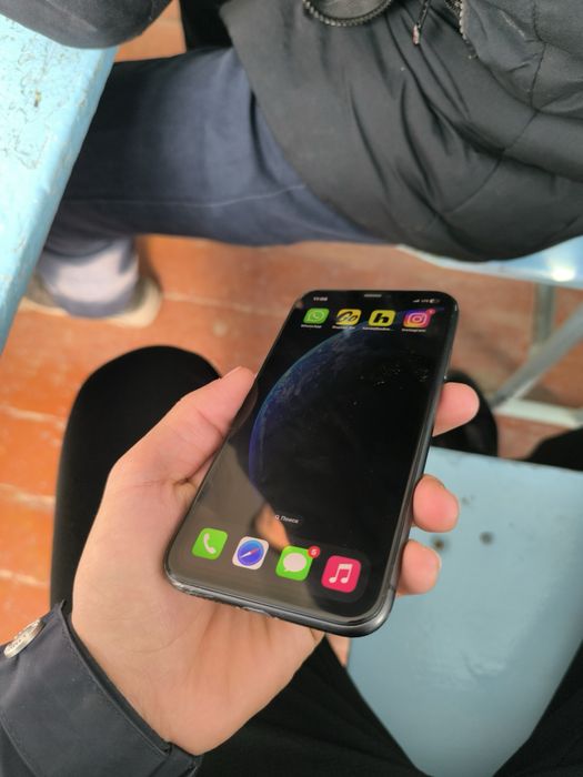 iPhone 11 64 gb LLa