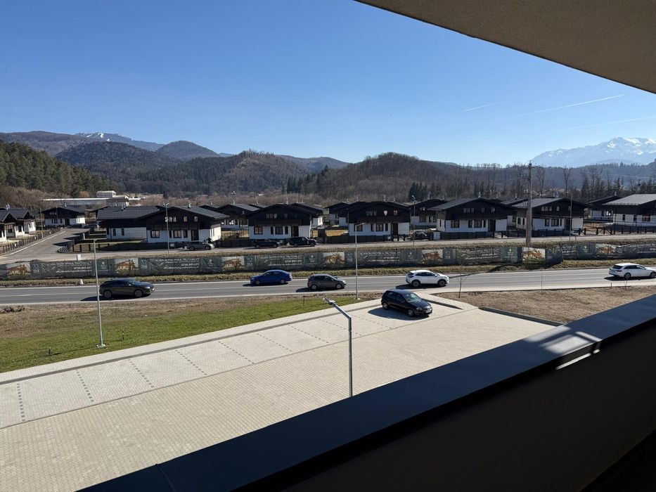 Vând garsonieră cu parcare inclusa