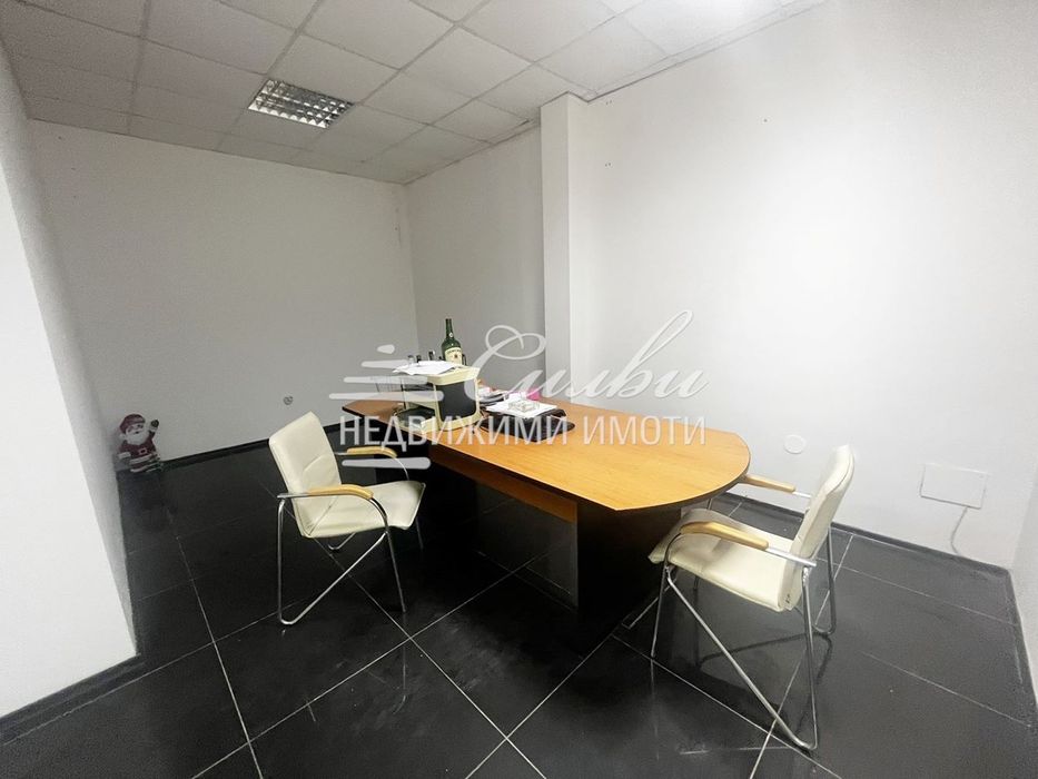 Дава се под наем Офис в Шумен, Център - 80 кв.м за 306 € - Снимка #3