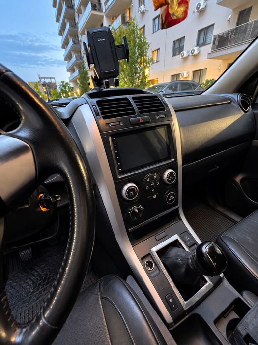 Suzuki Grand Vitara 1.9 DDiS 4x4 Reductor / Troliu / Snorkel / 2 seturi roți