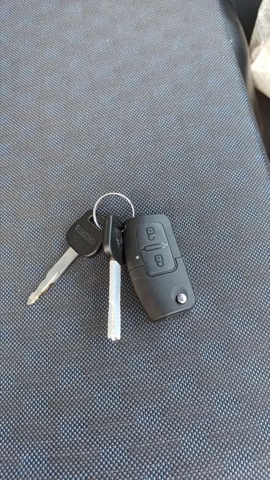 Сотилади, янги рефрежатор,  3 тонналик фотон, 1.5 форланд 
2та Фотон 3