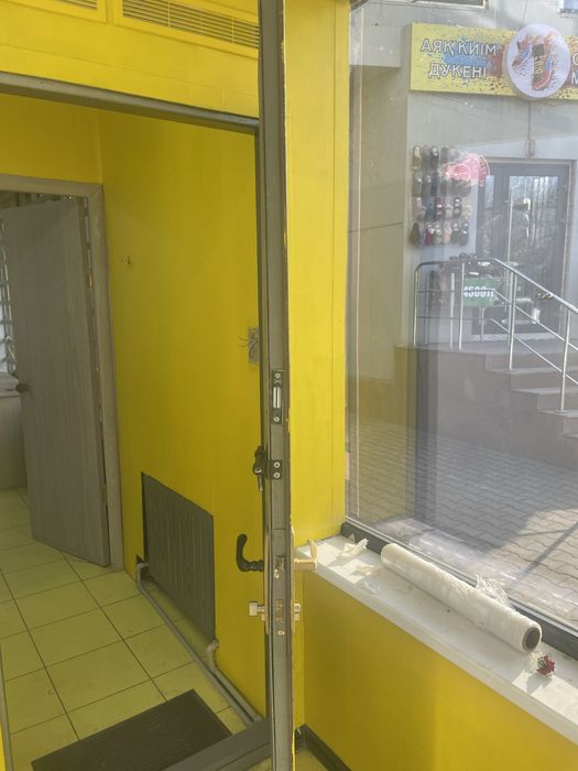 Продам железную дверь