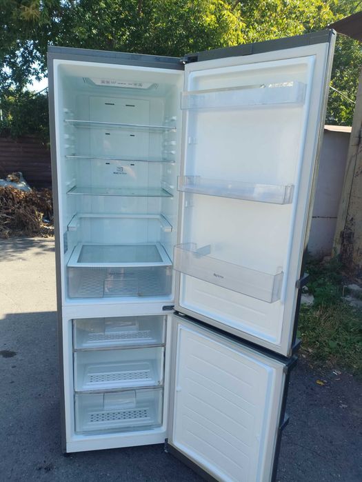 Продам холодильник LG NoFrost