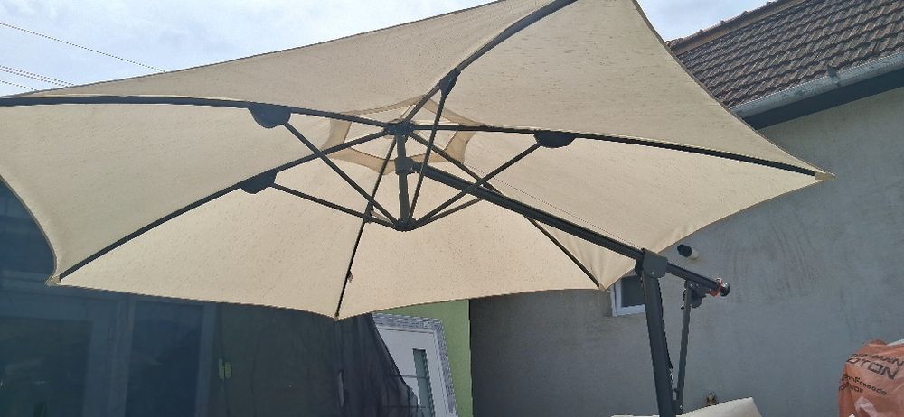 Umbrela de soare gradina