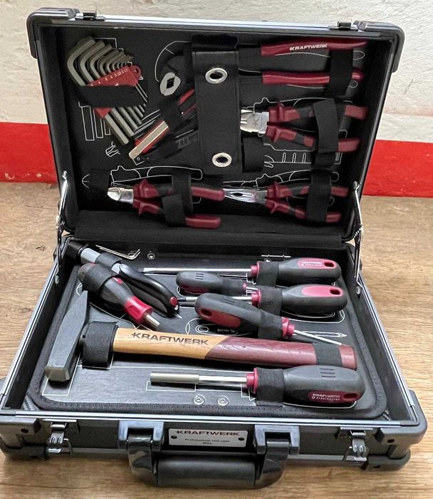 Trusă scule profesională KRAFTWERK 123 piese (Art. 3944)
