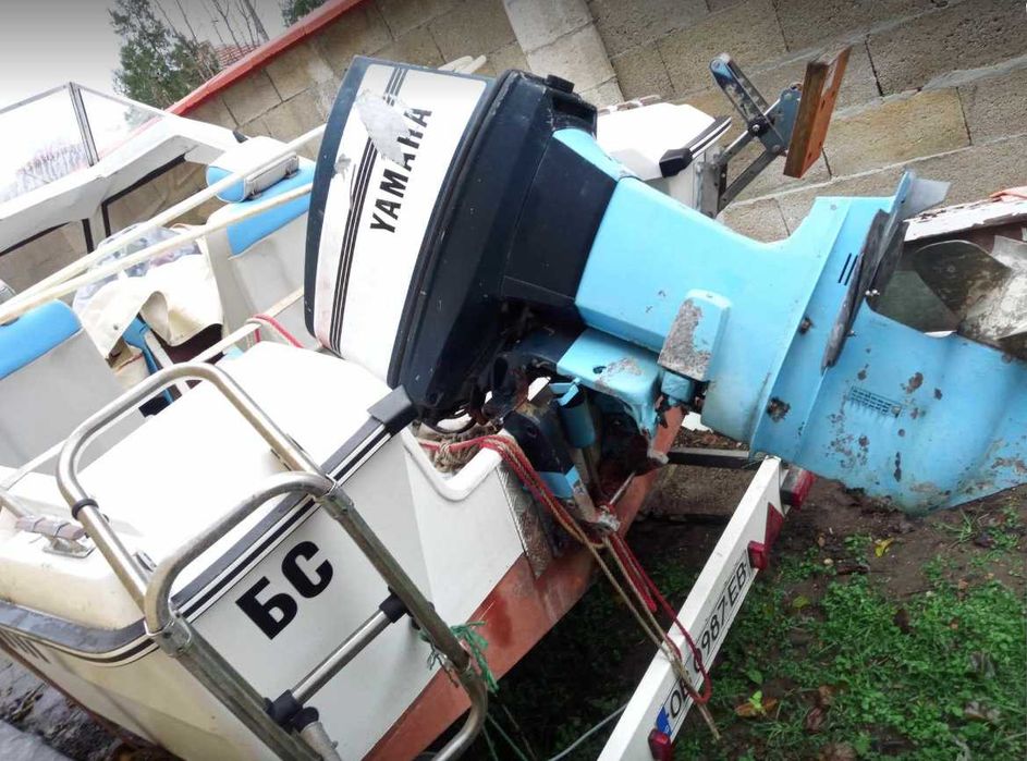 моторна лодка с регистрация + колесар напълно оборудвана