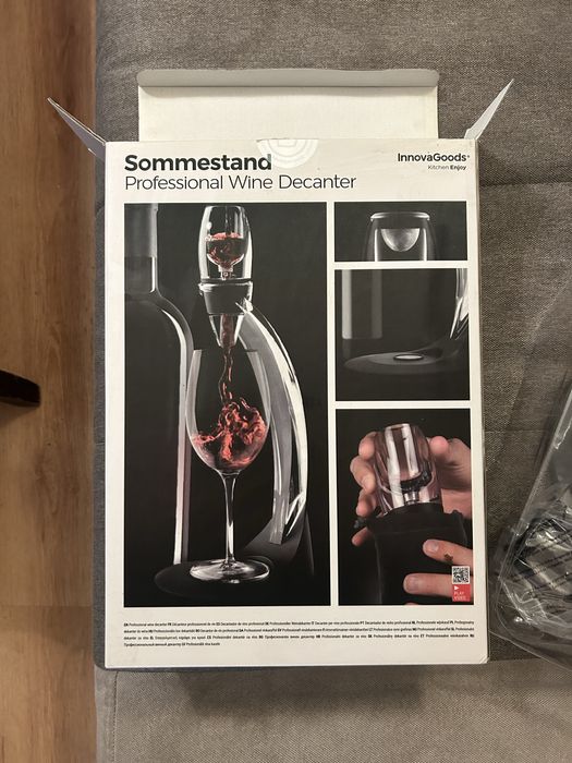 Чисто нов професионален аератор за вино (decanter)