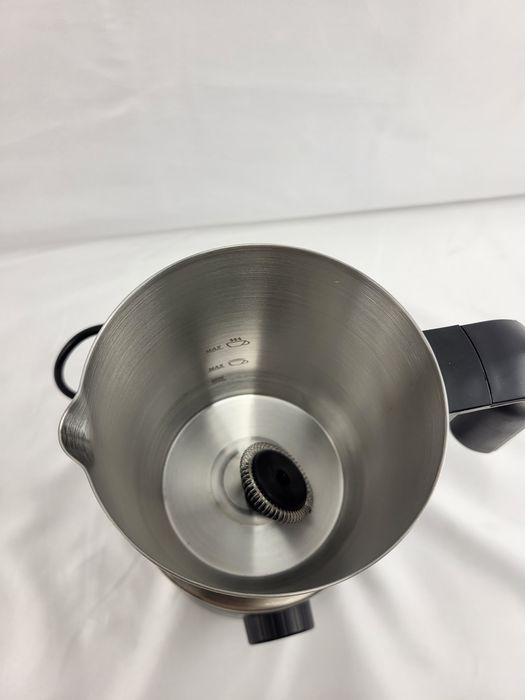 Машина за разпенване на мляко