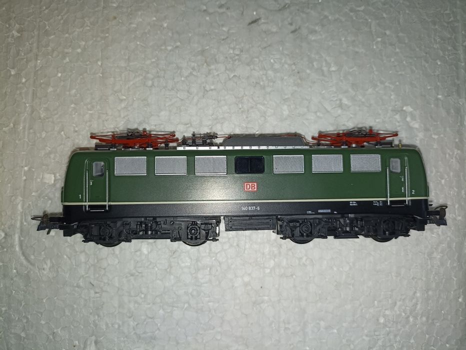 Locomotiva trenulet electric roco BR 140
