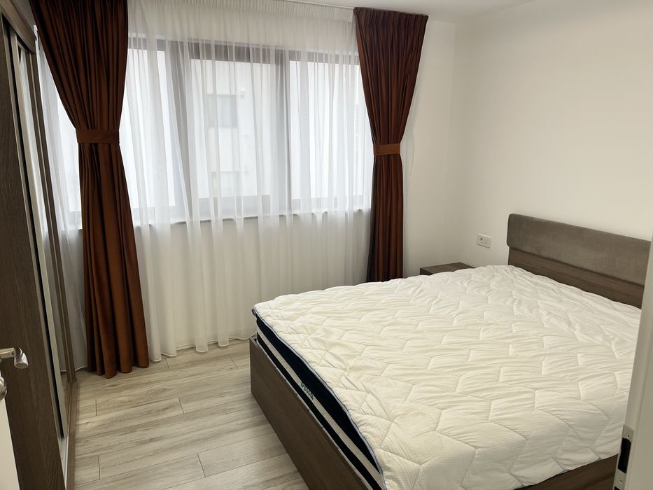 Inchiriez apartament doua camere cu loc parcare privat in Paulesti