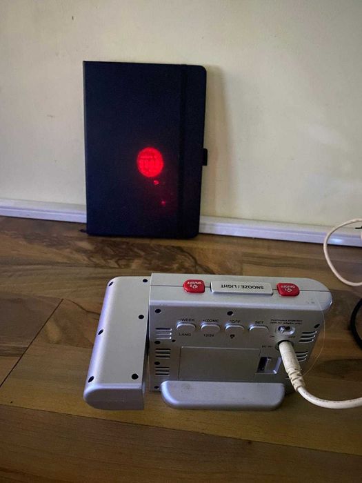 Проектор‑часовник (Beamer) за час и дата