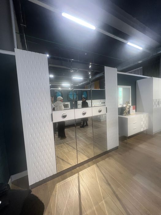 Шкаф новый не распакованный