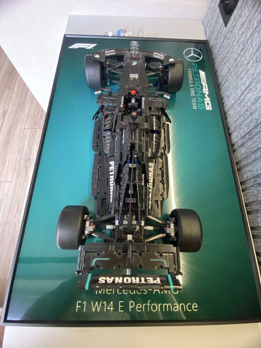 LEGO Technic Mercedes-AMG F1 W14 E Performance 42171 — оригинал