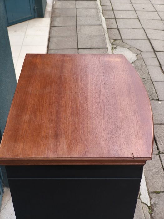 Антикварен скрин