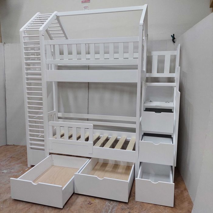 TRANSPORT GRATUIT.Pat etajat din lemn masiv.Cod 2610