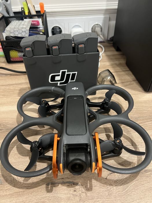 dji avata 2 + 3 батареи с хабом, есть деффекты(коцоки)