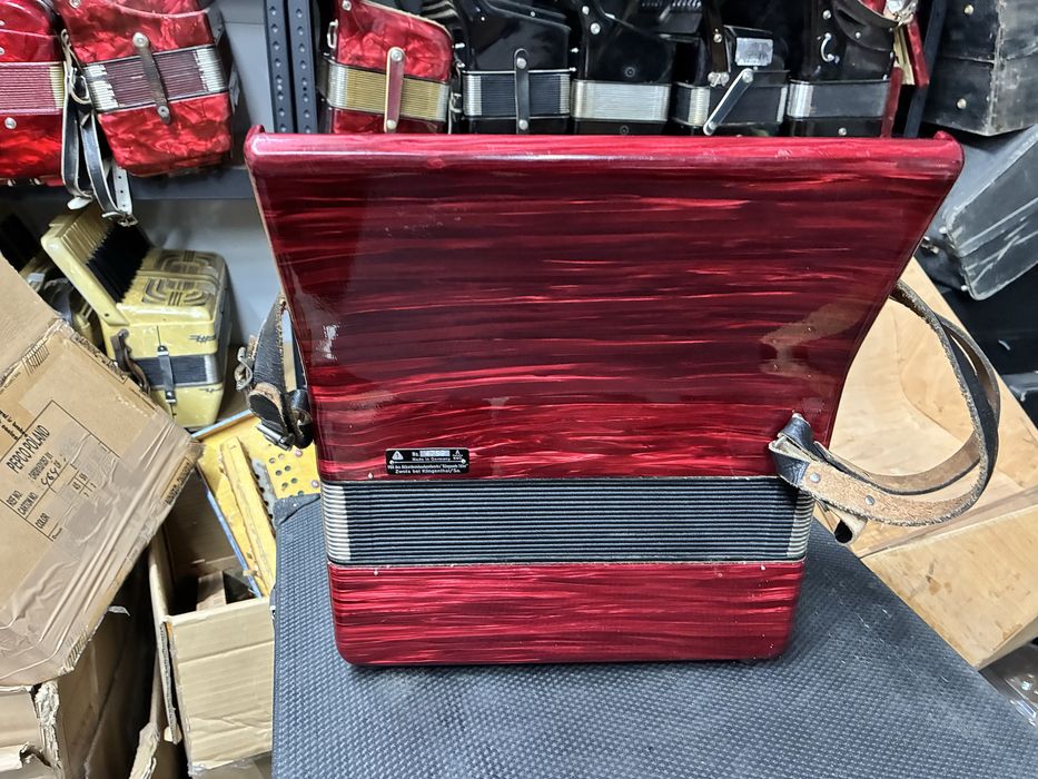 Acordeon nemtesc Contasina cu 40 de basi