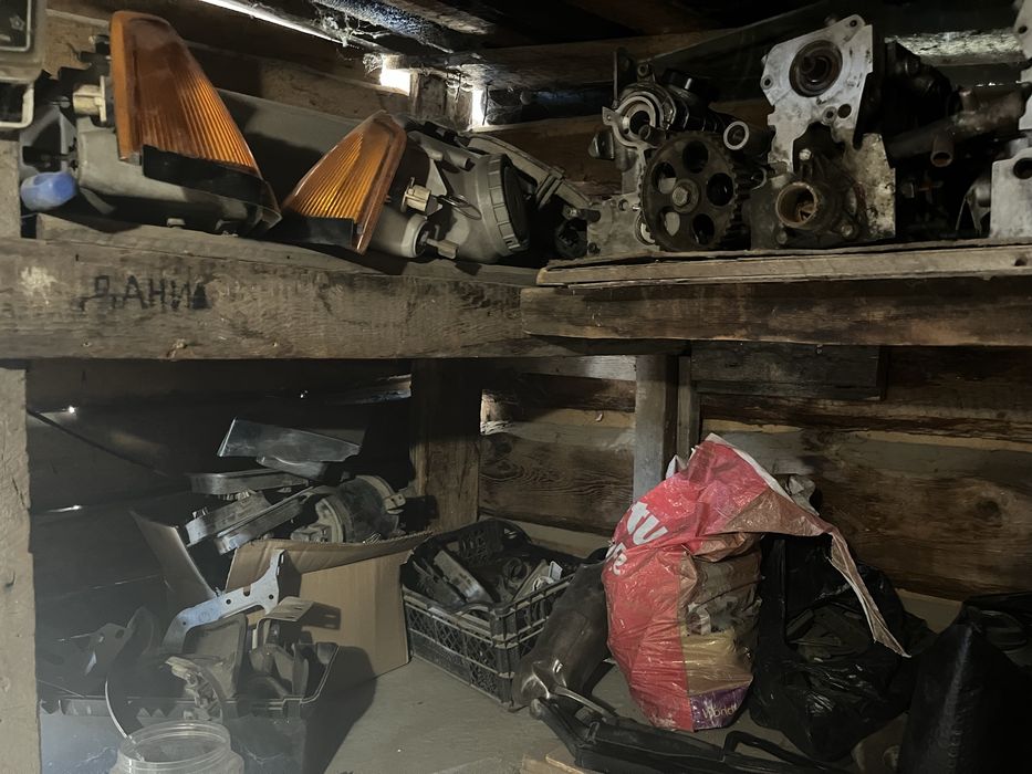 Продам запчасти volvo 440 460