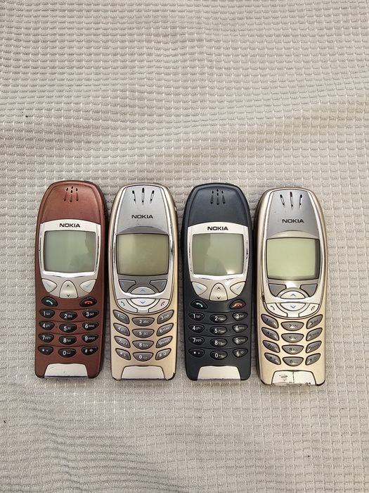 Nokia 6310i si 6210