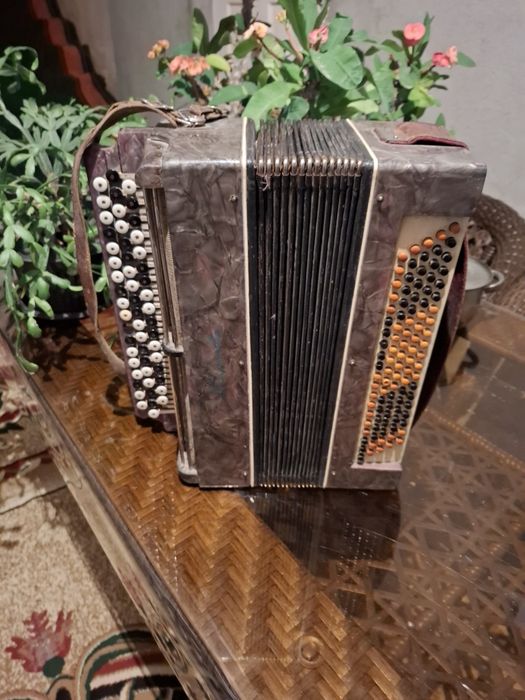Продам Баян в хорошем состоянии. Полтава.
