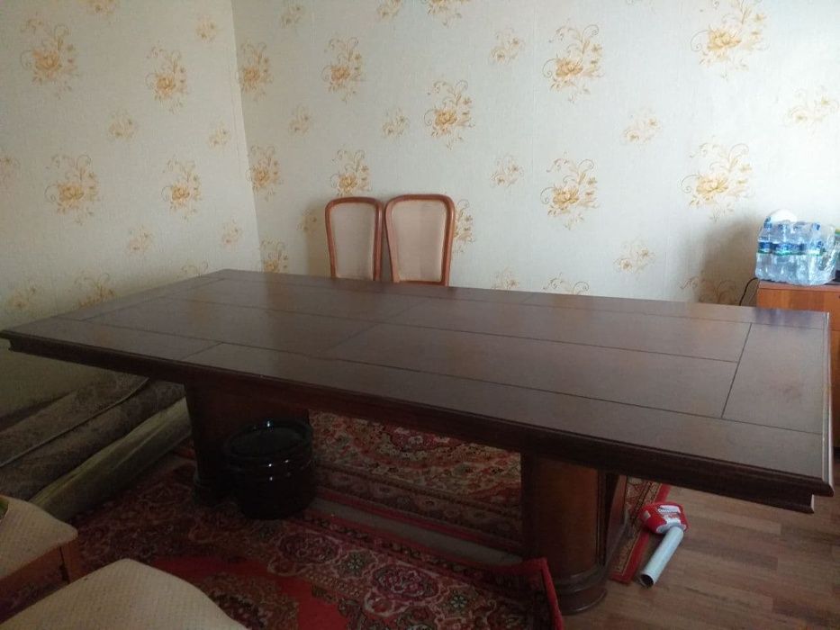 Продаётся стол 2,5 м*1м. Стол сотилади. 2,5м*1м