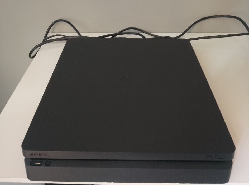 Playstation 4 Slim ps4