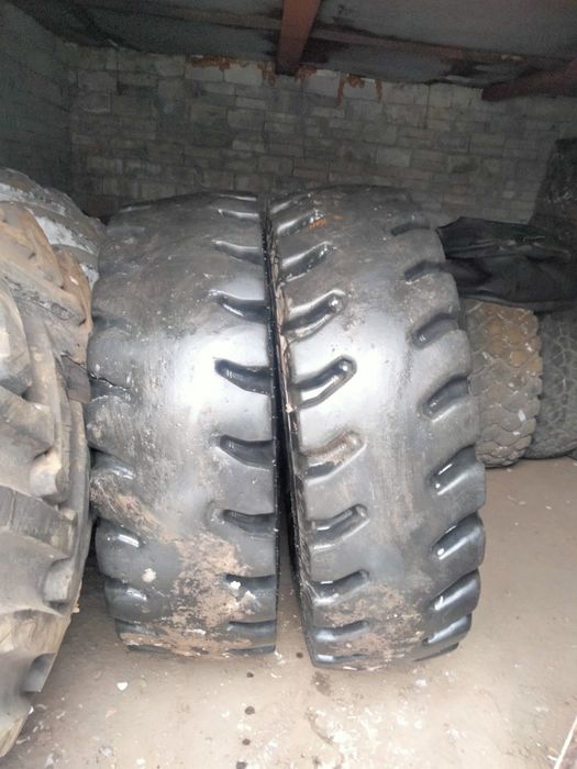 Шины 18.00 - 25 на погрузщик.