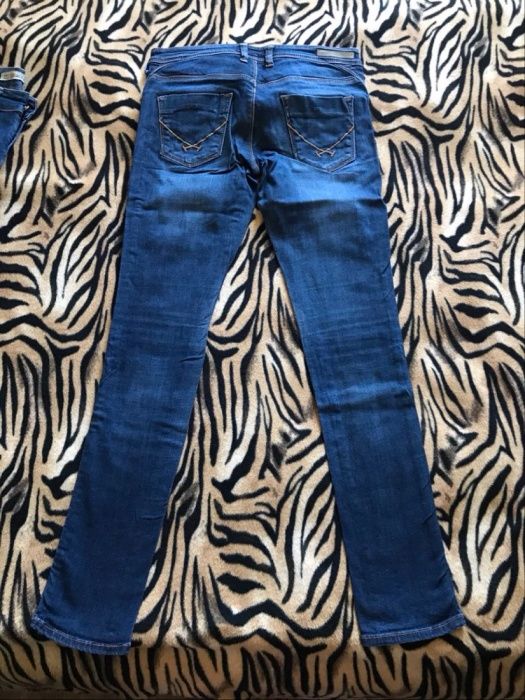 Продам джинсы