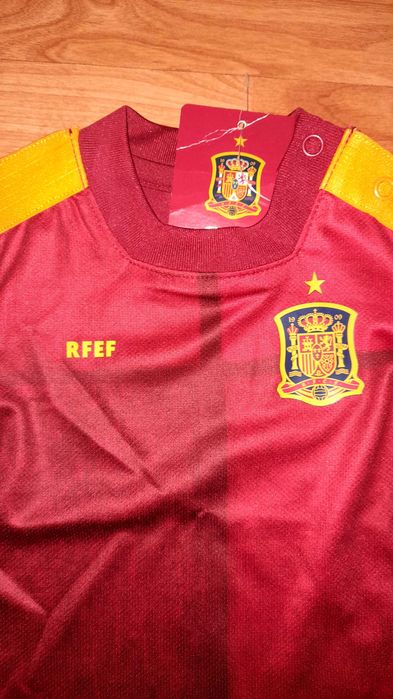 Оригинален екип Испания размер 6м.