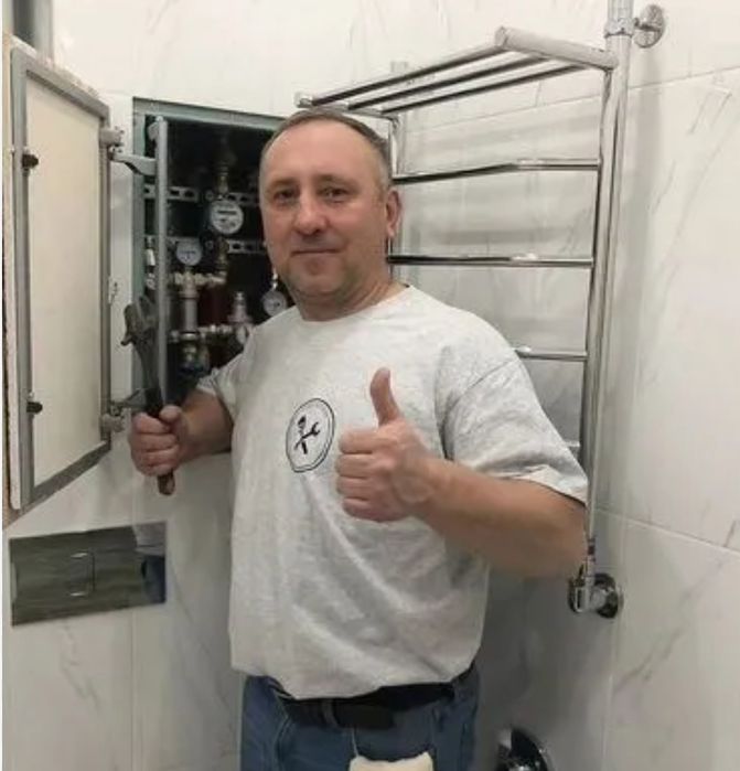 Сантехник установка смесителя, унитаза, раковины.