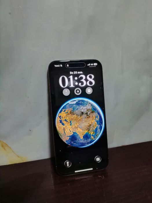 Айфон 15 Про Макс в хорошем состоянии