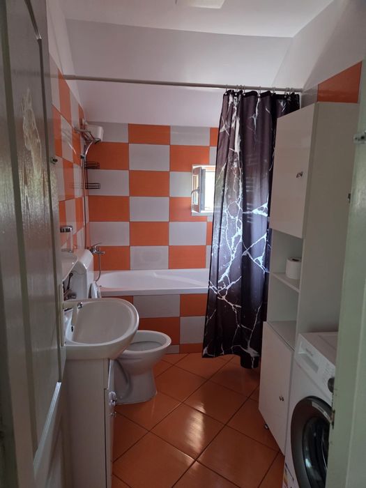 Inchiriez apartament Stefanestii de Jos