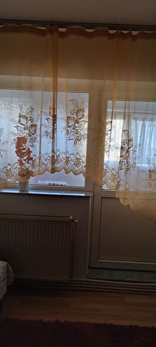 Vind  perdea  ,culoare  portocaliu
