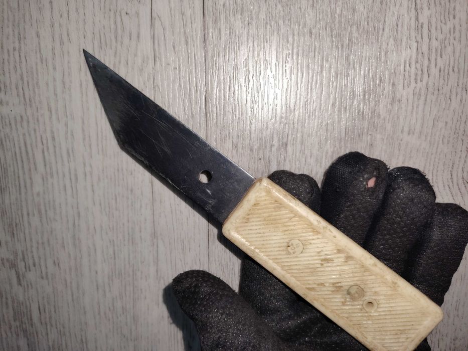 Сапожный нож заводской с рукояткой новый не точеный