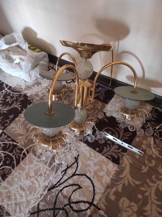 Продаётся люстры