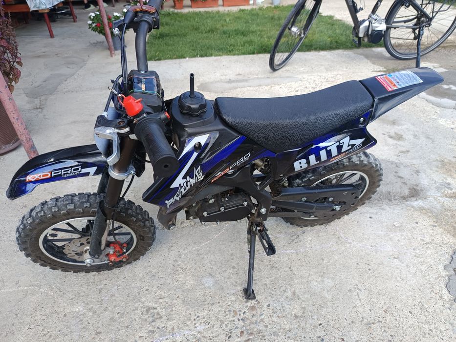 Vând cross copii 49cc