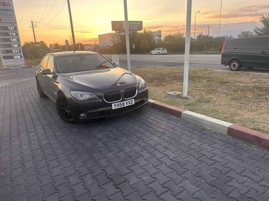 Dezmembrez bmw 730 2009 euro 5 245 cp