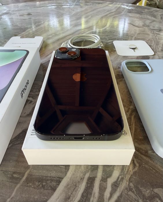 iPhone 14 128GB Midnight