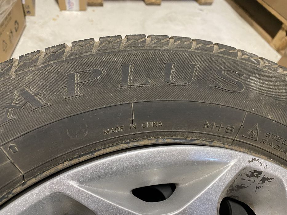 Jante tabla + Anvelope - Ford Transit Connect (205/60/R16)