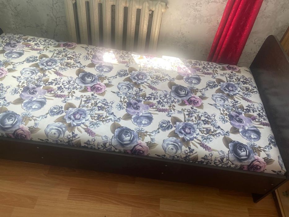 Спальный кровать