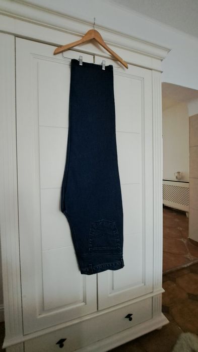 Blugi  "  pantalon  model Atomic"