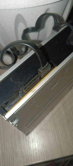 Продам DVD в рабочем состоянии