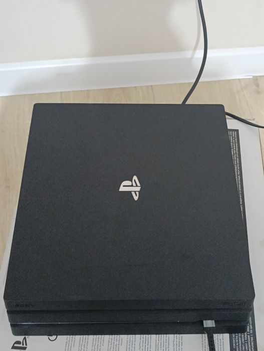 Sony PS 4 pro память 1терабайт