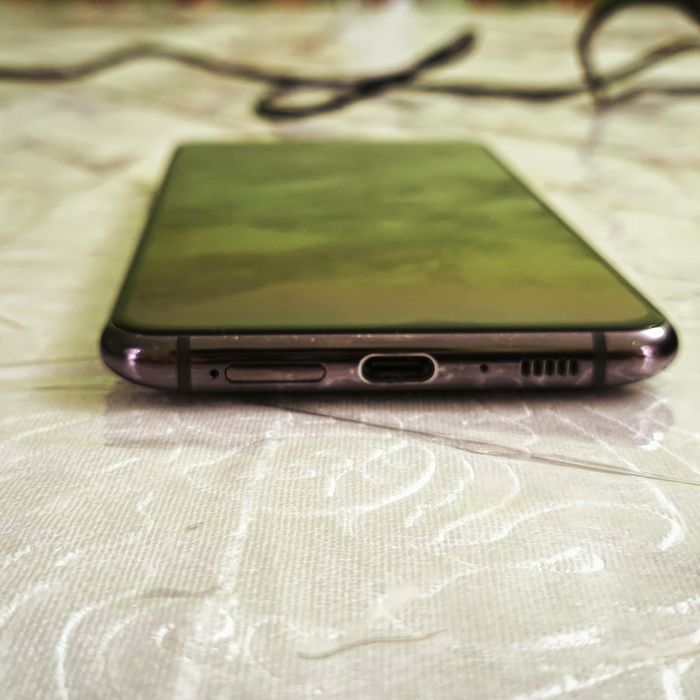 Продаю Samsung a80