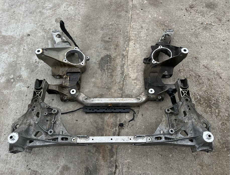 Jug / Cadru motor BMW Seria 5 6 7, G11 G12 G30 G31 G32, XDrive, 4X4