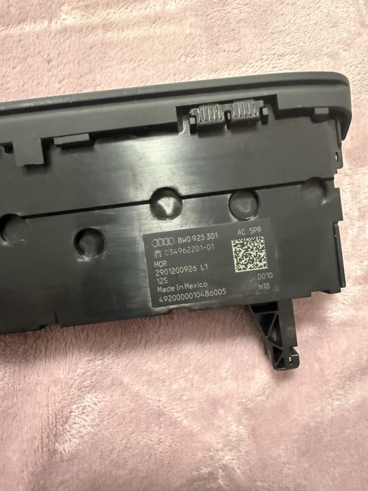 Vand panou de butoane audi a4 b9