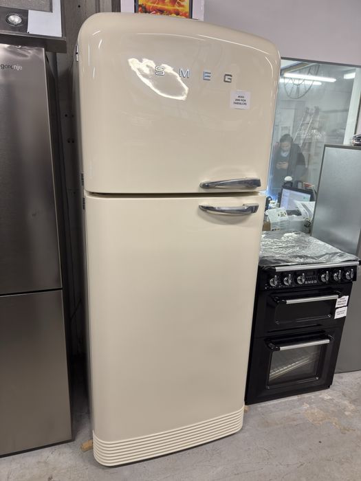 Frigider Smeg 50s Style FAB50LCR5