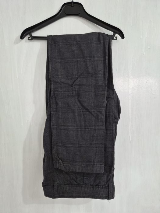 Pantaloni office gri inchis slim fit Reserved